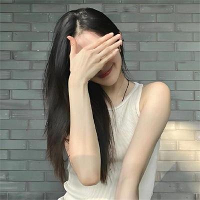 在此一群